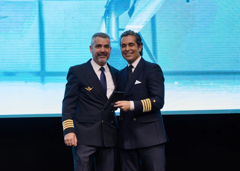 Foto durante la graduacin de los nuevos pilotos de aviones, helicpteros y drones de European Flyers. Foto: European Flyers